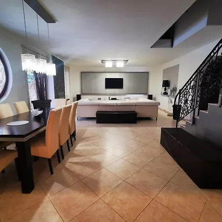 شقة M3 Oasis Deluxe Mogyoród